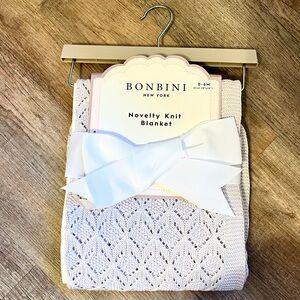 Bonbini New York novelty knit baby off white NWT loose knit soft